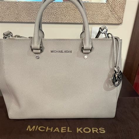 Michael Kors Kellen Saffiano Leather Shoulder Purse Pearl Grey